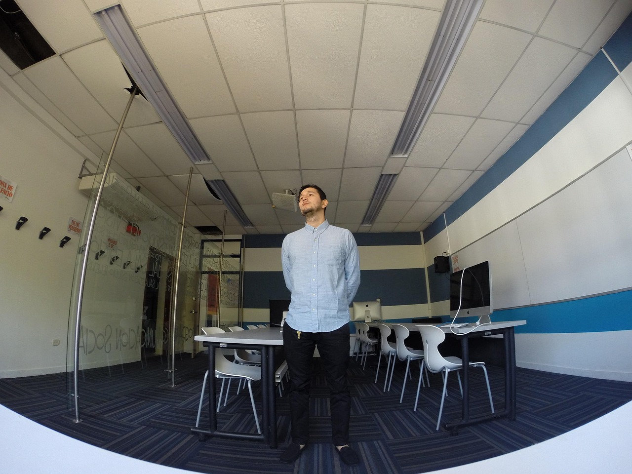 {{LOCALE_SITE_TITLE}}